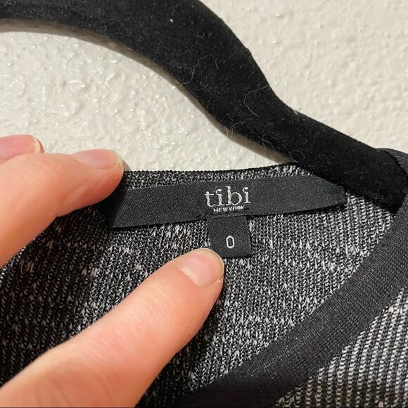 Tibi Grey & Black Short Sleeve Dark Academia Sheath Dress Womens 0 Mini Classy - Picture 8 of 10